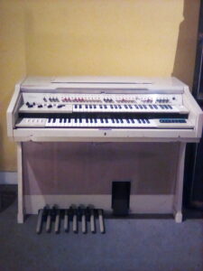 Yamaha organ